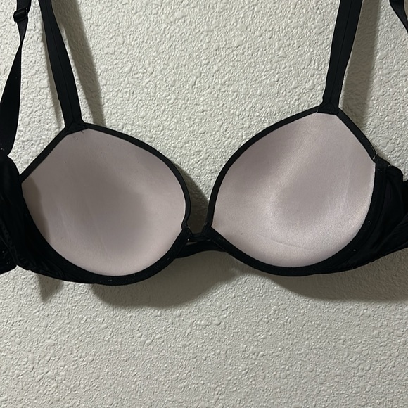Victoria Secret Push Up Bra - Picture 8 of 9